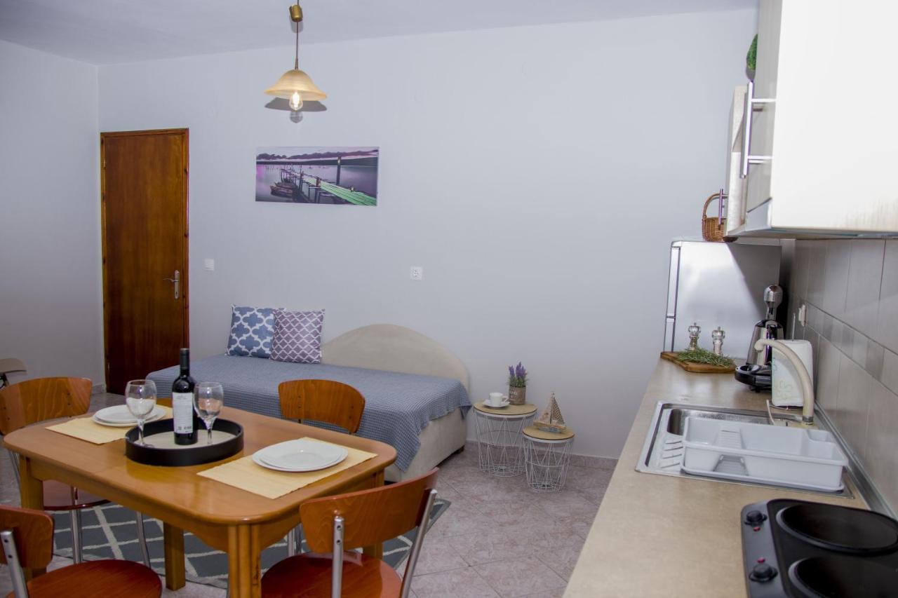 לימנריה Iria'S Apartments מראה חיצוני תמונה